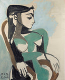 Femme dans un fauteuil