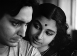 Movie Still - Apur Sansar - Satyajit Ray Collection